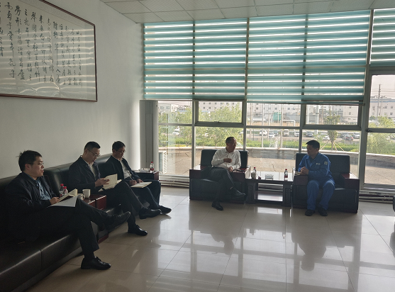 開發(fā)區(qū)管委會副主任張振城一行到山東海利爾調(diào)研指導